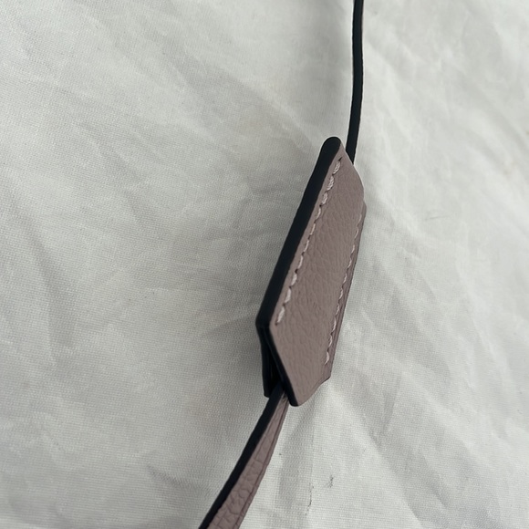 Louis Vuitton Leather Clochette - Picture 4 of 7